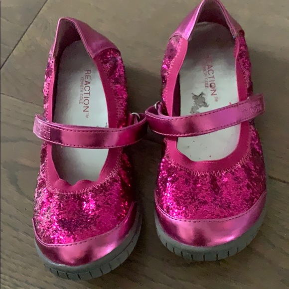 Reaction Shoes for girls 🧸 - Picture 3 of 5